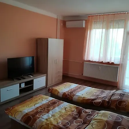 B&k Apartman 公寓