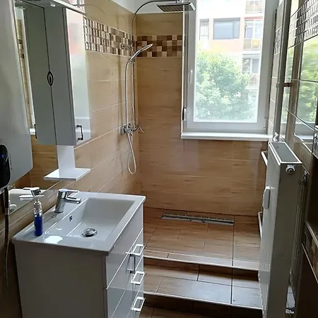 B&k Apartman *