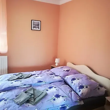 B&k Apartman 公寓 Sárvár